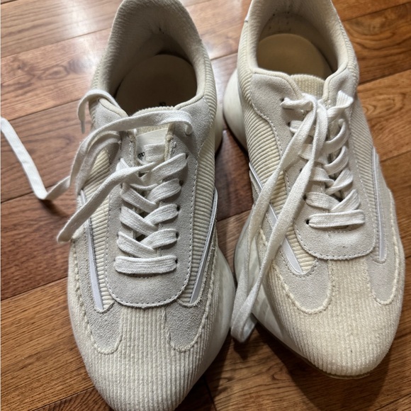 Good News sneakers - Picture 2 of 10